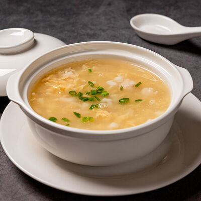 Суп с морепродуктами и домашними клецками в Soluxe Club по цене 1900 ₽