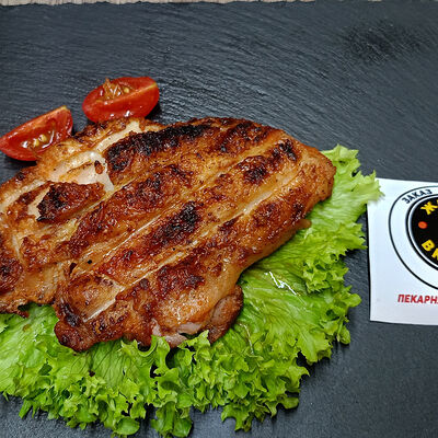 Шашлык из куриных бёдерв Жарко вкусно по цене 370 ₽