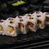 Ролл Калифорния с креветкой в Sushi House по цене 880