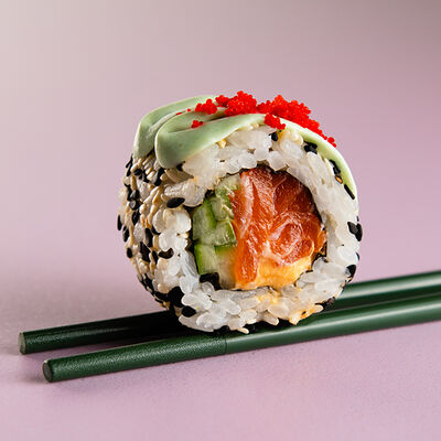 Токио с лососем в Фуди Люди по цене 679 ₽