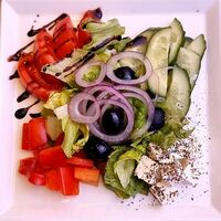 Салат Греческий в Мемфис кафе