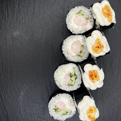 Ролл с креветкой и сливочным муссом в Докими по цене 530