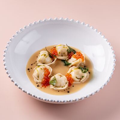 Пельмени с лососем и икрой в Avgust13 по цене 1100 ₽