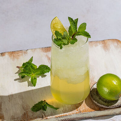 Лимонад Лайм-Мята L в Чайка по цене 640 ₽