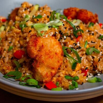 Жареный рис с креветкой в Co.mein по цене 665 ₽