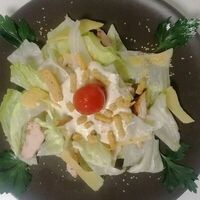 Салат Цезарь с курицей в Шашлычник