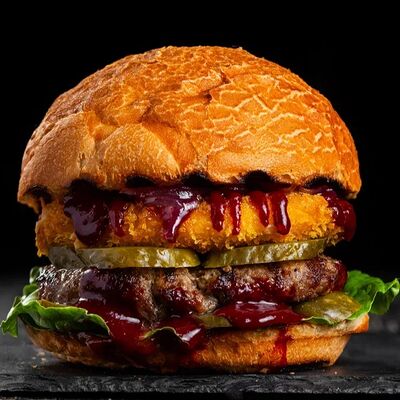 Чикенбургер в Паб Мира по цене 660 ₽