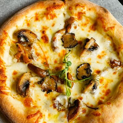 Пиццетта с трюфелем в Nest по цене 750 ₽