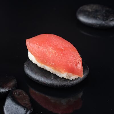 Суши с тунцом в Татаки по цене 149 ₽