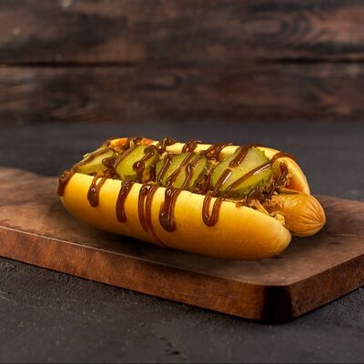 Хот-дог датский с куриной колбаской в Picnic по цене 400 ₽