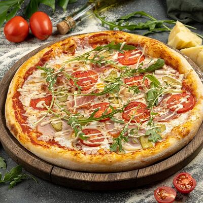 Пицца со свиным окороком в Сорренто по цене 680 ₽