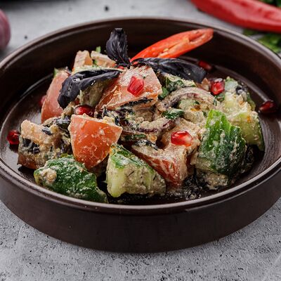 Салат по-грузински в Афрасиаб по цене 375 ₽