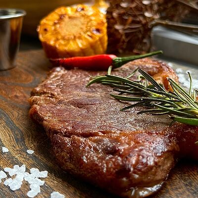 Стейк Стриплойн в Парус по цене 2750 ₽