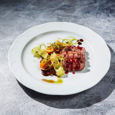 Утиная грудка с пюре из тыквы в Гастродача Вселуг по цене 1200 ₽