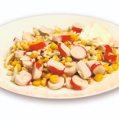 Салат из крабовых палочек и кукурузы в Березка по цене 128 ₽