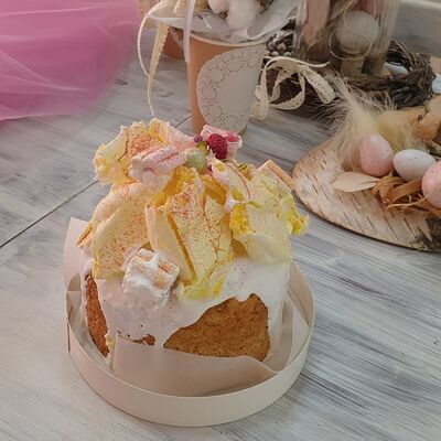 Творожный кулич с клюквой и ванильным кремом в Джем по цене 1100 ₽