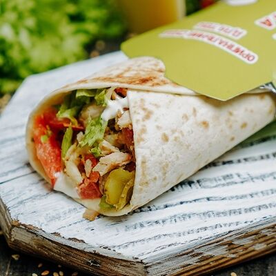 Лафет мясная шаверма аль-араби в Аль-Карам фастфуд по цене 320 ₽