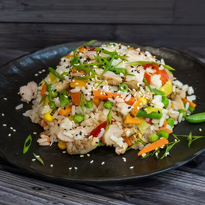 Wok с рисом и курицей в Vinden Бистро по цене 450 ₽