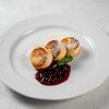 Сырники со сметаной и ягодным соусом в Villa Pasta по цене 450