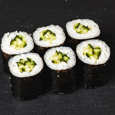 Ролл с огурцом в Nel tempo по цене 270 ₽