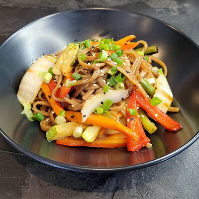 Лапша соба с овощамив Лапшичная ВокБери по цене 355 ₽