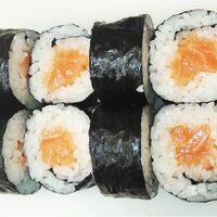 Классический ролл Сяке маки Биг в Sushi Maki