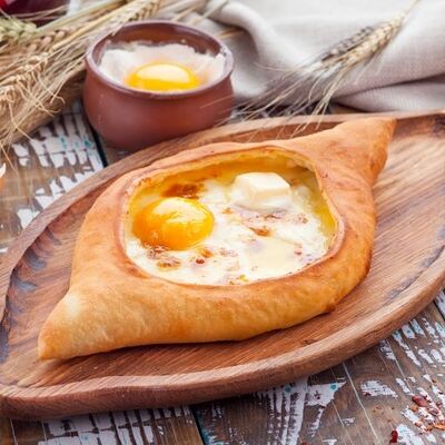 Хачапури по-аджарски в Чача по цене 460 ₽
