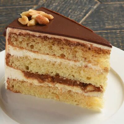 Сникерс в Дача по цене 355 ₽