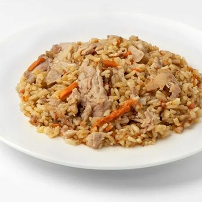 Традиционный плов с курицей в Dobro кофе по цене 590 ₽