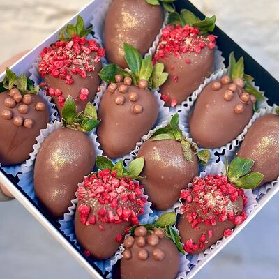 Клубника в молочном шоколаде Charm S в Verria Chocolate - клубника в шоколаде по цене 1990 ₽