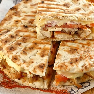 Скепасто (без фри) с курицей в Gyros&grill по цене 490 ₽