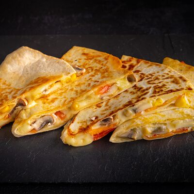 Кесадилья с грибами в Тёрка по цене 631 ₽