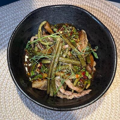 Салат с папоротником в Чкалов. Северная кухня по цене 570 ₽