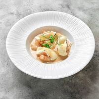 Тигровые креветки в сливочном соусе с сыром бри в GASTROFISH