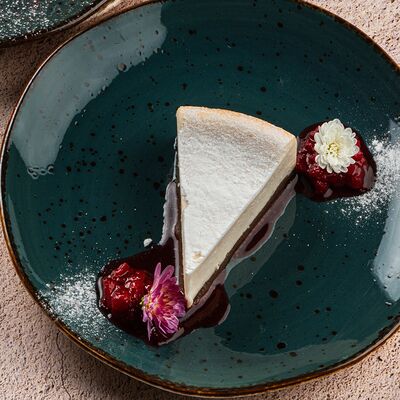 Чизкейк классический в Омар Хайям Европа и Азия по цене 380 ₽