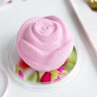 Пирожное Роза к 8 Марта в Tortterry по цене 420