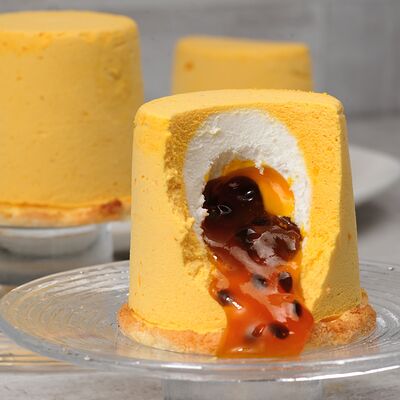 Пирожное Манго-маракуйя в Mavu по цене 450