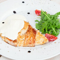 Куриная грудка в беконе в Бар Соль