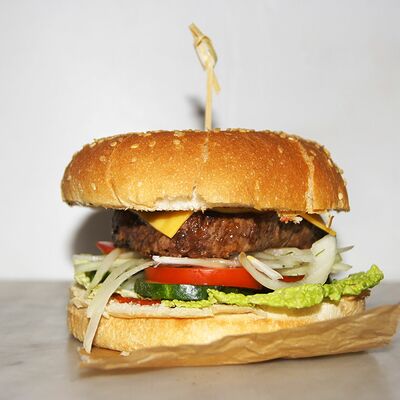 Детский бургер из курочки в Халяль по цене 300 ₽