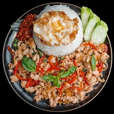 Пад ка пао в Pad Thai Asianbistro по цене 700 ₽