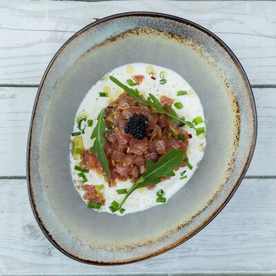 Тартар из тунца в Хорошие руки Рыба по цене 1100 ₽