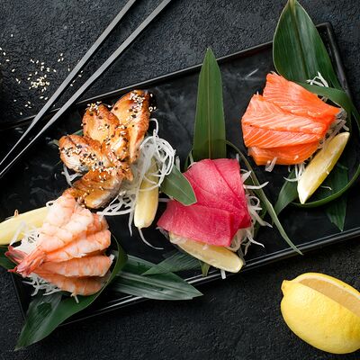 Сашими с креветкой в Welcome по цене 430 ₽