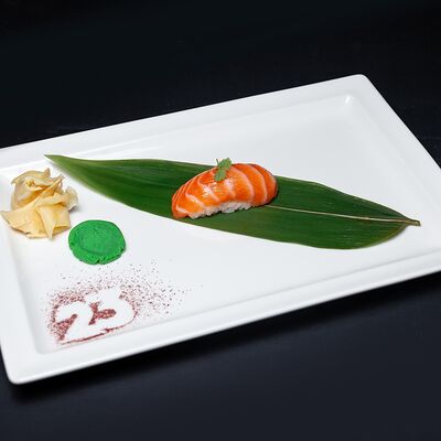 Суши Лосось в Grill Park FIBONA4I по цене 410 ₽