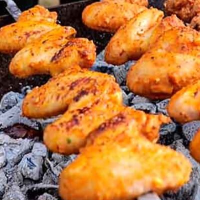 Шашлык из куриных крылышек в Вкус огня по цене 530 ₽