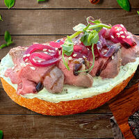 Брускетта с ростбифом в Место Про Тесто