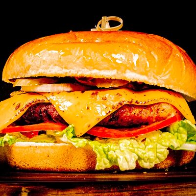 Большой Бургер в У Сватов по цене 500 ₽