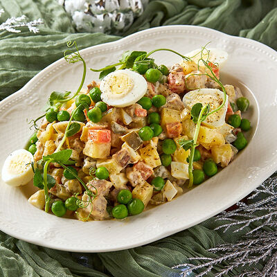 Оливье с говядиной на компанию в Сандуны Урал по цене 1400 ₽