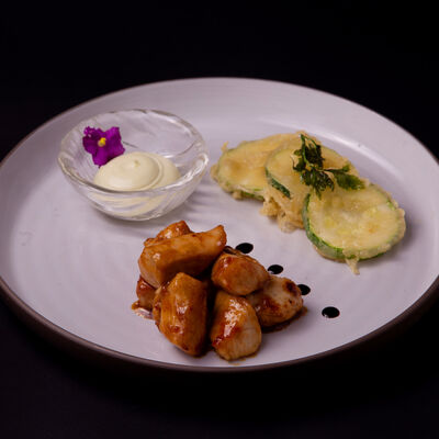 Курица в меде в Кабуки по цене 370