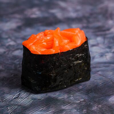 Гункан Лосось в Контейнер по цене 180 ₽