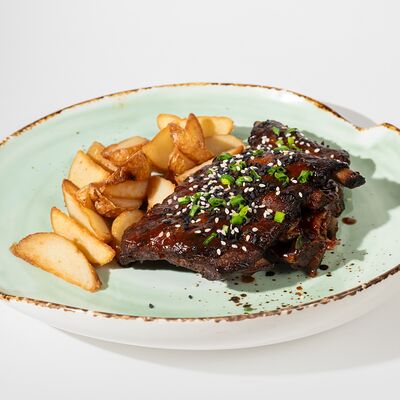 Ребра свиные в азиатском стиле в Spicy no spicy по цене 790 ₽